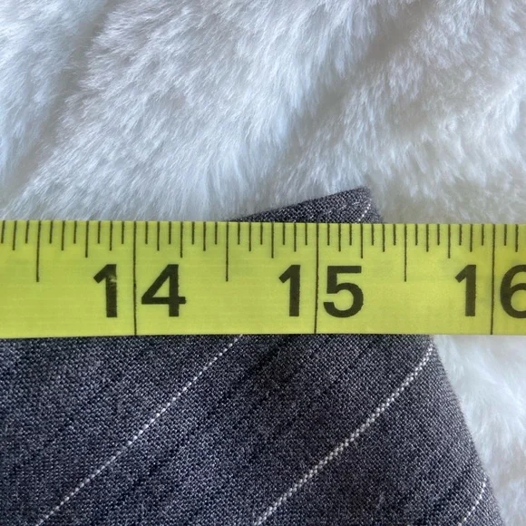 Black and Gray Pinstriped Mini Skirt, pleated mini skirt - Picture 6 of 7